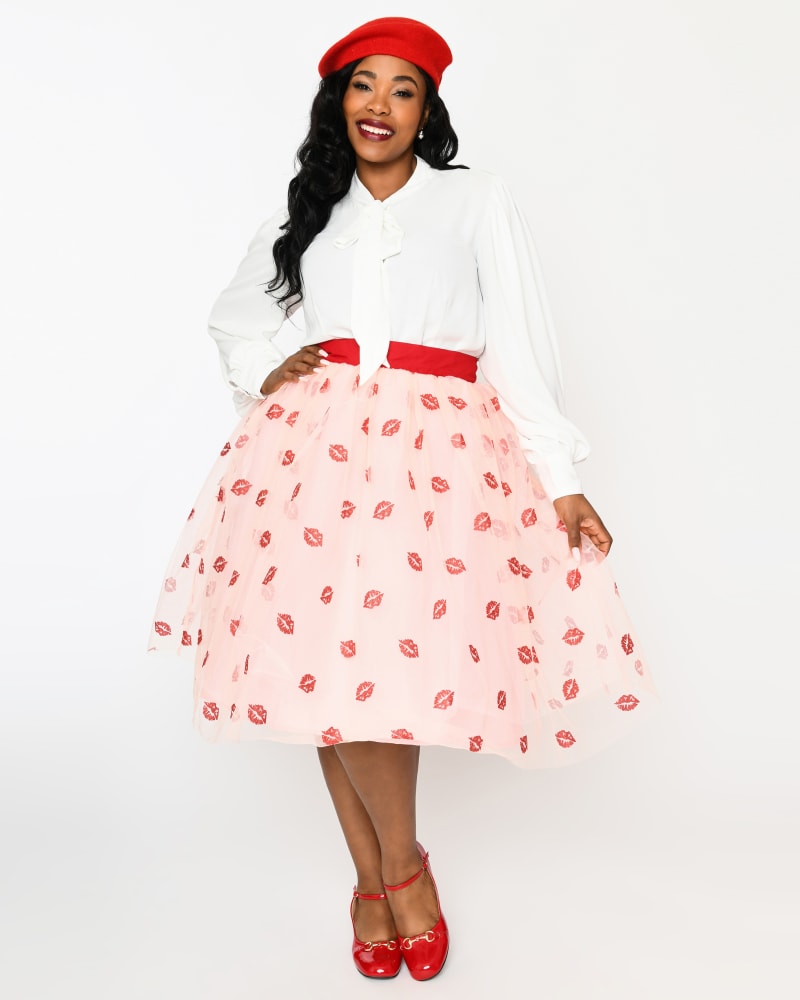 Front of a model wearing a size 1X Unique Vintage Pink & Red Glitter Lips Brilliance Swing Skirt in Pink & Red Glitter Lips by Unique Vintage. | dia_product_style_image_id:325172